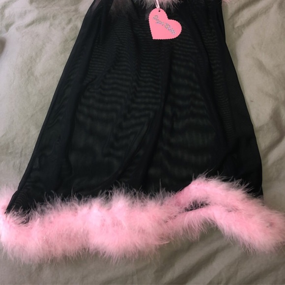 Teddy - Picture 2 of 2